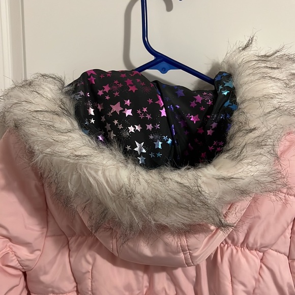 Girls winter coat with hood, size L/14-16. Used but in like new condition. - Picture 5 of 5